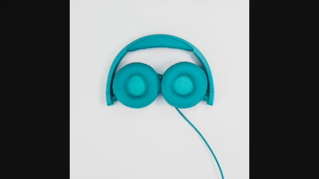 video showing voxblock headphones being plugged into player then The Enchanted Wood swaps out for Adventures with Peppa