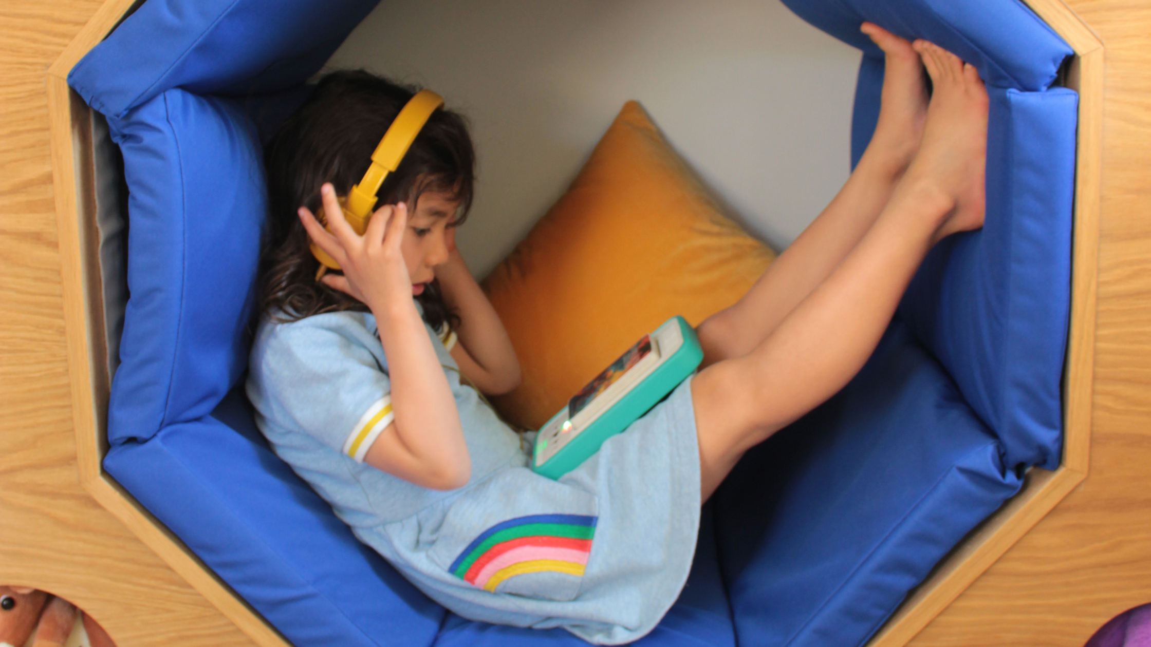 Engaging Reluctant Readers: Tools and Strategies for Primary School Teachers